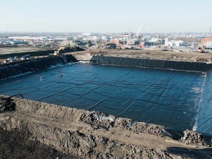 Watervoorraadbekken in HDPE-folies 7600m2 Watervoorraadbekkens in HDPE-folies - Oostende door Geolock